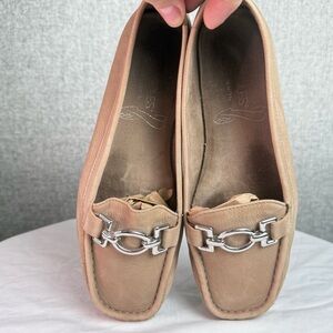 Aerosoles Hazelnut Taupe Beige Suede Buckle Flat Loafer Flats Shoe‎ Size 6.5